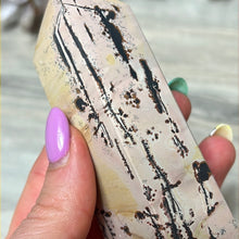 Load image into Gallery viewer, Picture Jasper Obelisk Tower Point
