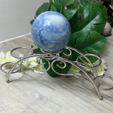 Load image into Gallery viewer, Semi Circle Metal Sphere Display Stand
