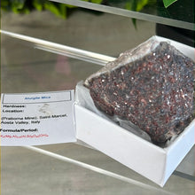 Load image into Gallery viewer, Raw Specimen - Alurgite Mica
