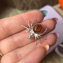 Load image into Gallery viewer, Amber Spider 925 Sterling Silver Brooch
