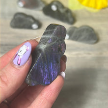 Load image into Gallery viewer, Purple Labradorite Lab Cloud
