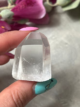 Load image into Gallery viewer, Lemurian Quartz Tower Point
