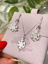 Load image into Gallery viewer, Snowflake Sterling Silver Earring &amp; Necklace Set
