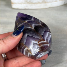 Load image into Gallery viewer, Amethyst Freeform Flame
