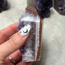 Load image into Gallery viewer, A Amethyst Agate Tower Points
