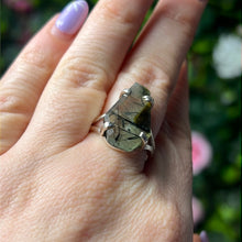 Load image into Gallery viewer, Prehnite &amp; Epidote Coffin 925 Sterling Silver Ring - Size Q 1/2
