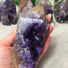 Load image into Gallery viewer, A Amethyst Agate Tower Points
