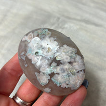 Load image into Gallery viewer, Flower Agate Palm
