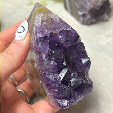 Load image into Gallery viewer, A Amethyst Agate Tower Points
