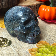 Load image into Gallery viewer, Ruby &amp; Kyanite Skull - UV reactive
