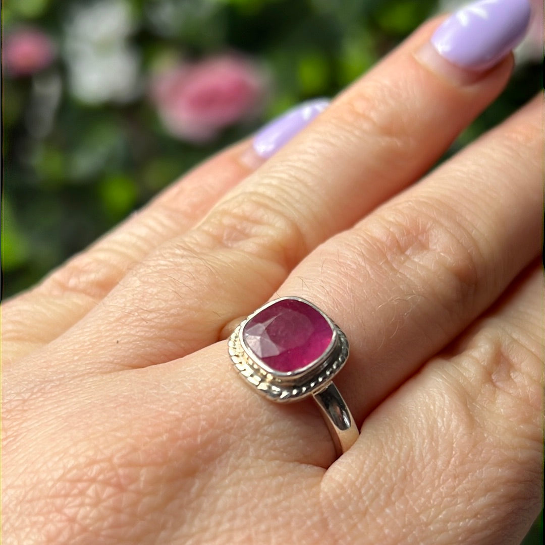 Natural Ruby Facet 925 Silver Ring - Size Q