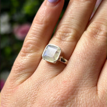 Load image into Gallery viewer, Moonstone Facet AA GRADE 925 Sterling Silver Ring - Size M 1/2
