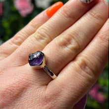 Load image into Gallery viewer, Amethyst Raw 925 Sterling Silver Ring - Size R 1/2
