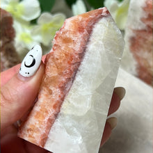 Load image into Gallery viewer, Druzy Sunstone Orchid and Orange Calcite Tower Points
