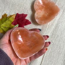 Load image into Gallery viewer, Selenite Peach Orange Heart Charge Charging Bowl
