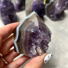 Load image into Gallery viewer, A Amethyst Agate Tower Points
