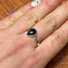 Load image into Gallery viewer, Covellite 925 Sterling Silver Ring -  Size S
