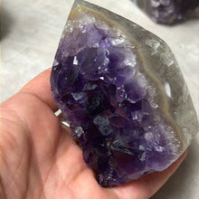 Load image into Gallery viewer, A Amethyst Agate Tower Points
