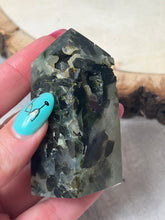 Load image into Gallery viewer, Druzy Prehnite Tower
