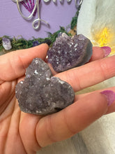 Load image into Gallery viewer, Druzy Amethyst hearts
