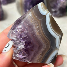 Load image into Gallery viewer, A Amethyst Agate Tower Points
