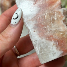 Load image into Gallery viewer, Druzy Sunstone Orchid and Orange Calcite Tower Points
