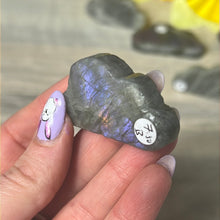 Load image into Gallery viewer, Purple Labradorite Lab Cloud
