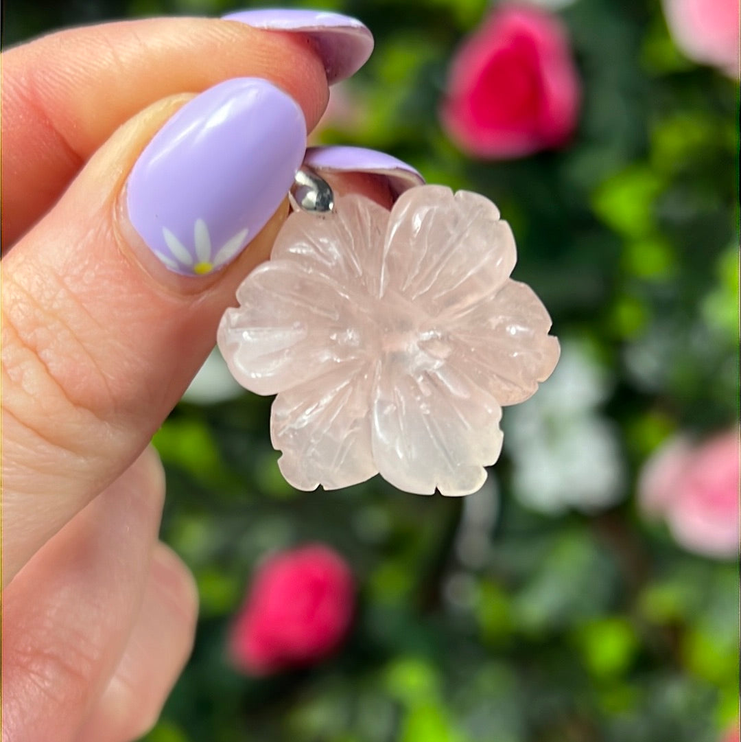 Rose Quartz Flower Pendant - Sterling 925 Silver - Rose Quartz