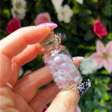 Load image into Gallery viewer, Kunzite Chip Glass Jar Bottle
