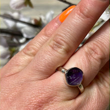 Load image into Gallery viewer, Amethyst Raw 925 Sterling Silver Ring - Size R 1/2
