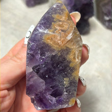 Load image into Gallery viewer, A Amethyst Agate Tower Points
