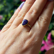 Load image into Gallery viewer, Chaorite Sterling Silver with 24ct gold plate Ring - Size N 1/2 - O
