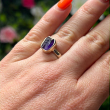 Load image into Gallery viewer, Amethyst Raw 925 Sterling Silver Ring - Size M
