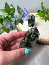 Load image into Gallery viewer, Druzy Prehnite Tower
