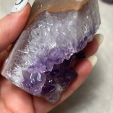 Load image into Gallery viewer, A Amethyst Agate Tower Points
