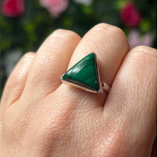 Load image into Gallery viewer, Malachite Triangle 925 Silver Ring -  Size N
