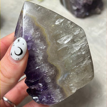 Load image into Gallery viewer, A Amethyst Agate Tower Points
