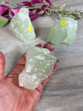 Load image into Gallery viewer, Raw Green Calcite
