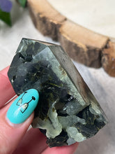 Load image into Gallery viewer, Druzy Prehnite Tower
