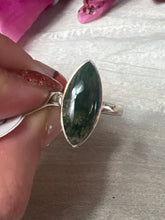 Load image into Gallery viewer, Moss Agate 925 Sterling Silver Ring - Size Q
