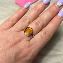 Load image into Gallery viewer, Amber 925 Sterling Silver Ring -  Size S
