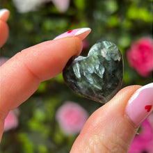 Load image into Gallery viewer, Seraphinite Heart - RARE
