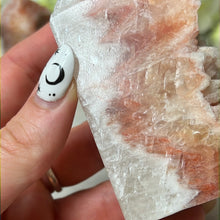 Load image into Gallery viewer, Druzy Sunstone Orchid and Orange Calcite Tower Points
