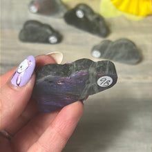 Load image into Gallery viewer, Purple Labradorite Lab Cloud
