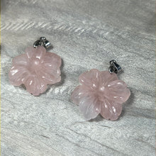 Load image into Gallery viewer, Rose Flower Pendant - Sterling 925 Silver - Rose Quartz
