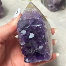 Load image into Gallery viewer, A Amethyst Agate Tower Points
