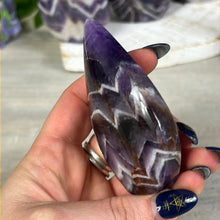 Load image into Gallery viewer, Amethyst Freeform Flame
