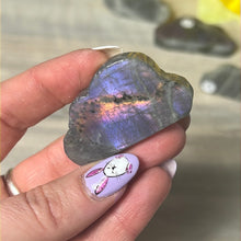 Load image into Gallery viewer, Purple Labradorite Lab Cloud
