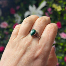 Load image into Gallery viewer, Malachite 925 Sterling Silver Ring -  Size Z + 1 1/2
