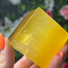 Load image into Gallery viewer, Yellow Dendritic Fluorite Cube
